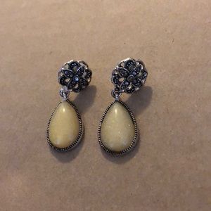 Earrings : worn twice